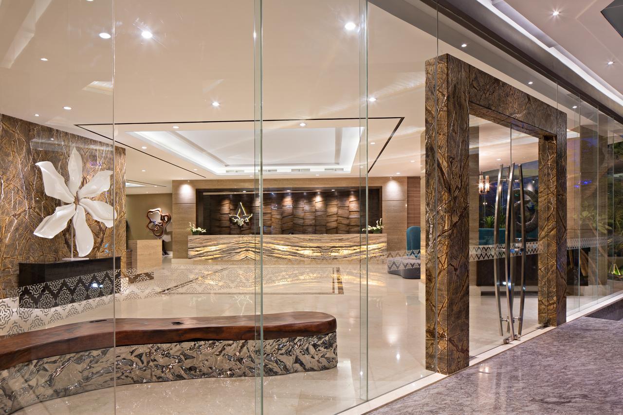 Ayaka Suites Jakarta Exterior photo